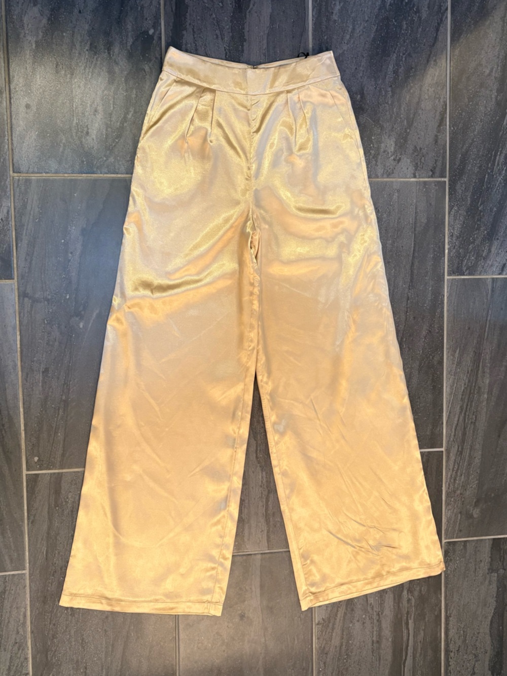 House of Harlow 1960 x REVOLVE Gold Metallic Wide Leg Pants Medium NWT High Rise - Picture 10 of 11